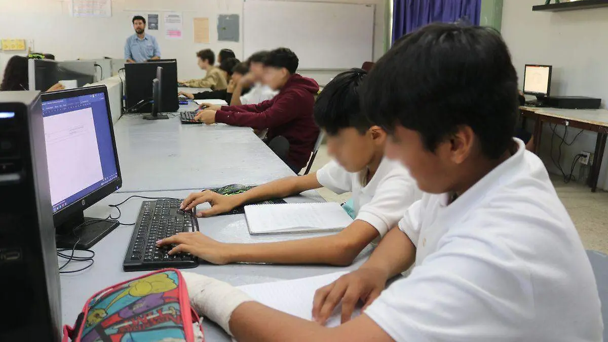 Matrículas en escuelas de Baja California Sur crecen como espuma